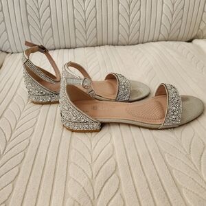 Womens Sz6 Elegant Flats